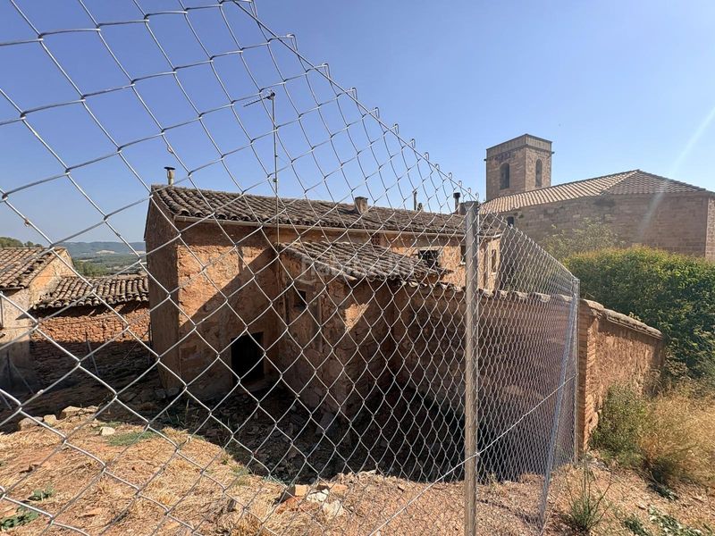 Foto 1f138c3d-8a10-429c-bfe3-15857b6e35f3. Masia amb aparcament a Jorba