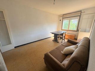 Appartement à Santa Coloma de Queralt. Amplio piso con 4 habitaciones, amplitud, luz, en el pueblo de s