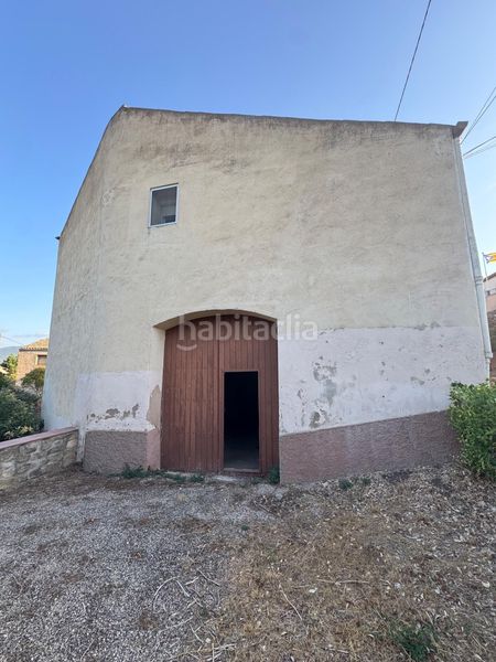 Foto 4a8a4291-2d9b-453e-961b-94fe7dbc03d5. Casa amb calefacció aparcament a Pira