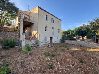 Casa en Pira. Super oportunidad, posibilidad de dos viviendas,  impresionante