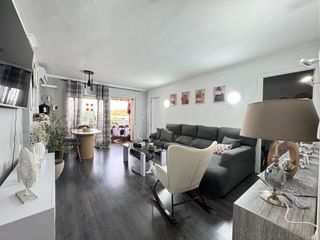 Appartement à Centre. Amplio piso totalmente reformado en el corazón de salou. a un pa