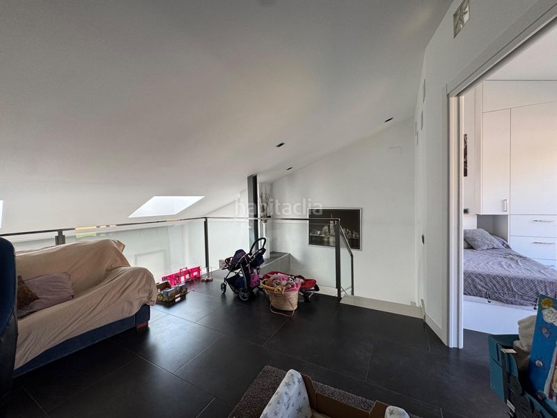 Foto b77b6b92-546b-47d4-9e75-c53272ee167e. Ático espectacular duplex de diseño a reestrenar en set camins, 3 hab, terraza, impecable, entrar a vivir en Igualada