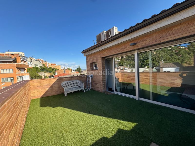 Foto bfe6b0be-f208-49e0-913e-2940dfec03b3. Ático espectacular duplex de diseño a reestrenar en set camins, 3 hab, terraza, impecable, entrar a vivir en Igualada