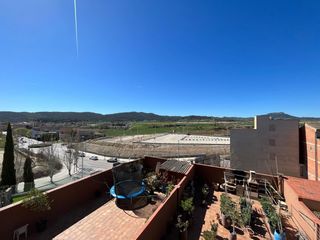 Piso en Llevant. Gran oportunidad, piso para entrar a vivir con 3 dormitorios, or