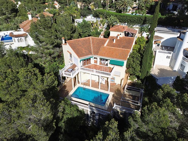 Foto 416bf5d0-f5f9-420c-852b-2f096b3ab1a0. Xalet amb calefacció aparcament piscina a La Pedrera-Vessanes Dénia