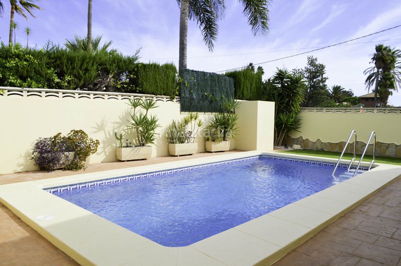 Foto 4475da65-7448-44e4-9f3c-9328c3e40780. Xalet amb calefacció aparcament piscina a Les Bovetes - La Felicidad Dénia