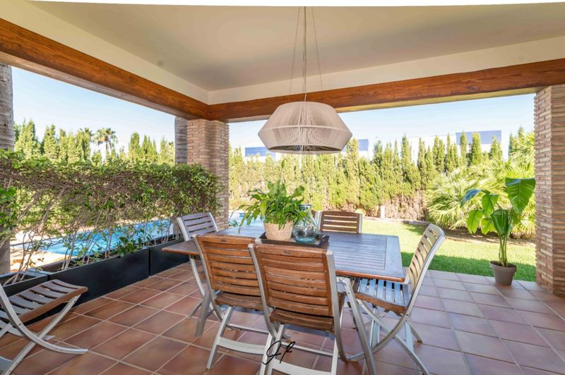 Foto 5bc05900-1d30-4ef0-92c1-8f1a1d3440db. Xalet amb calefacció aparcament piscina a El Montgó Dénia