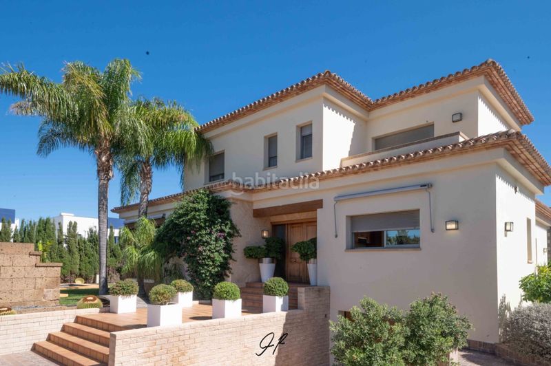 Foto 62a643a8-bbc1-4b64-a587-cd92a223a687. Xalet amb calefacció aparcament piscina a El Montgó Dénia