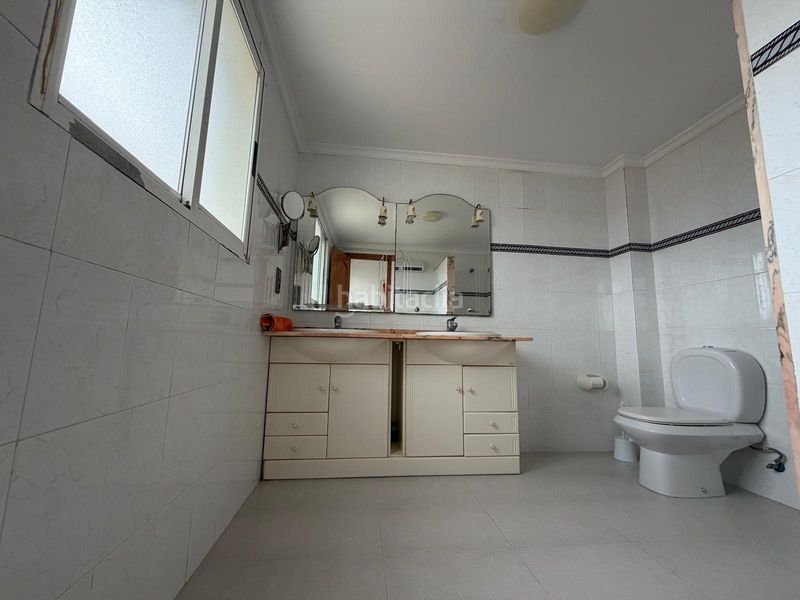 Foto d874d1db-9fab-492a-8717-8833632f22ee. Casa adosada en Poblets (els)