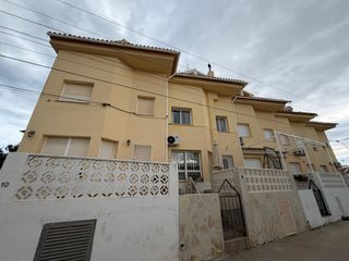 Reihenhaus in Poblets (els)