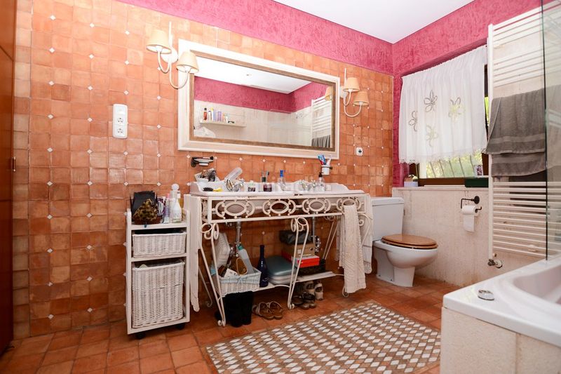 Foto a66fbef9-842a-4692-9bed-cacfd92f36d9. Xalet amb calefacció aparcament piscina a Las Rotas / Les Rotes Dénia