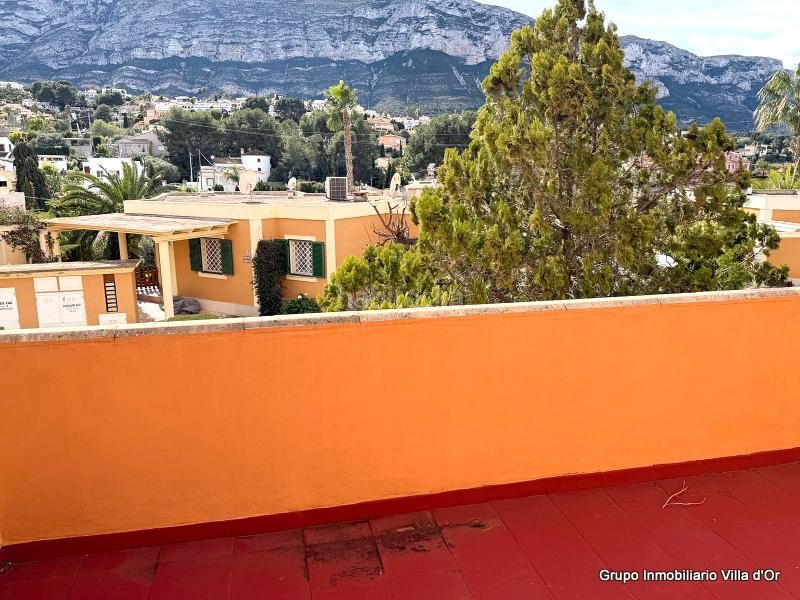 Foto 7a84a436-dcbb-45f9-b0c7-34163f53bf6e. Casa adossada amb calefacció aparcament piscina a Dénia