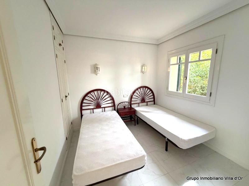 Foto d8485e97-12b7-4c24-a759-62d3ed77c10c. Casa adossada amb calefacció aparcament piscina a Dénia