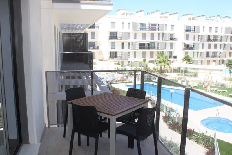 Foto 2e3ea435-86aa-49c4-adbb-b8b2de602050. Apartament amb calefacció aparcament piscina a El Montgó Dénia