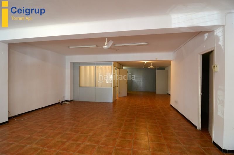 Foto 228b6e20-00a3-48a9-93b5-b7e1309dbcf1. Local comercial en platja de Pals Pals