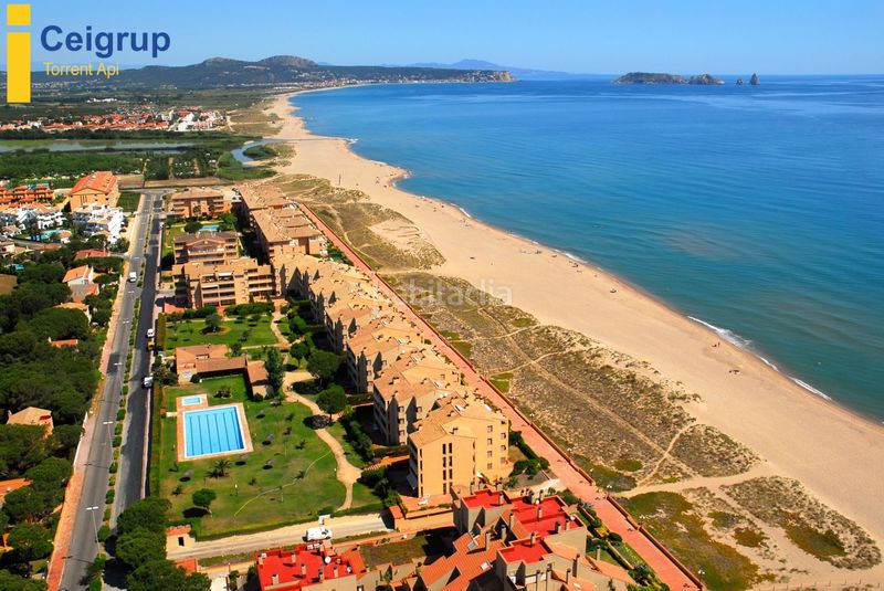 Foto e6da7f21-35e2-4ced-a8bd-e06b50c20ea5. Local comercial en platja de Pals Pals