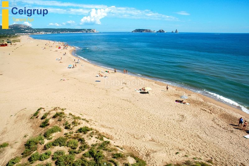 Foto ec152a15-a58c-4c73-938c-aba1d74789eb. Local comercial en platja de Pals Pals
