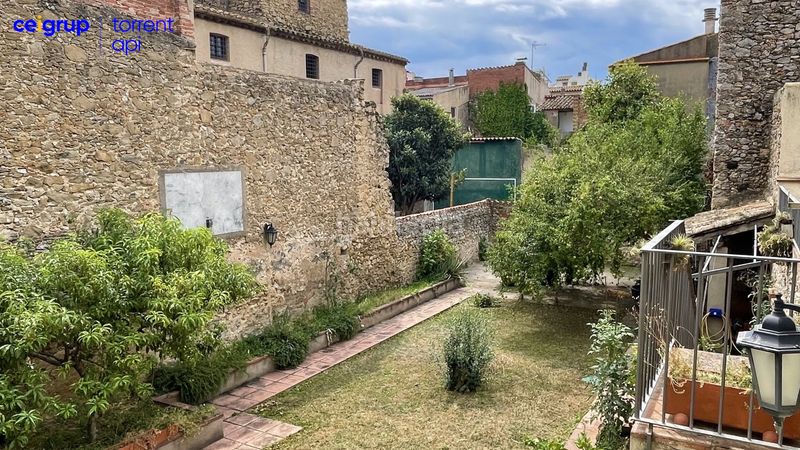 Foto 288d8066-4bce-47f6-b1f8-4194a321ba91. Country house with heating parking pool in Torroella de Montgrí