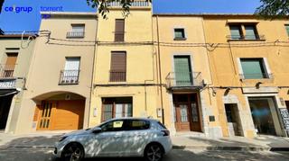 Casa adossada a Torroella de Montgr