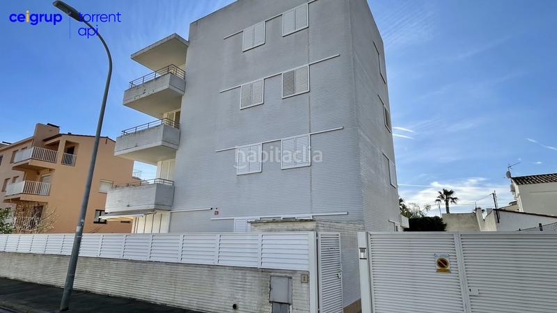 Foto 251c830d-b8eb-40c5-813a-78596bc60eba. Etagenwohnung mit parking in l´Estartit poble Estartit