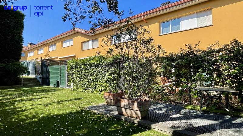 Foto 68ce6d9f-f771-4cc2-8af2-3eeb6741f7fa. Casa a schiera con riscaldamento parcheggio piscina in Pals