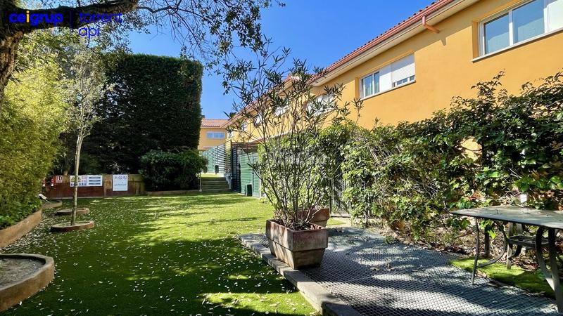 Foto df90b21c-3ff8-4447-bb81-358f13e154e8. Casa a schiera con riscaldamento parcheggio piscina in Pals