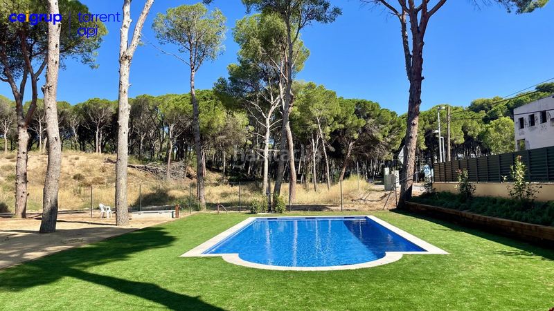 Foto 744dd3cd-2d4a-41c1-a0e7-361b937e77f6. Flat with heating parking pool in platja de Pals Pals