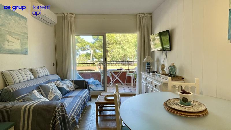 Foto ac6bbeed-4650-4081-93e9-ec2af11cf066. Etagenwohnung mit pool in l´Estartit poble Estartit