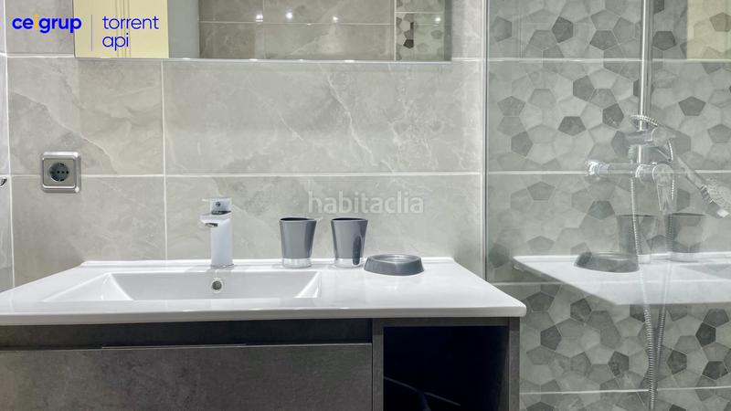 Foto 021e2cce-0407-4053-b2de-8e79951c5cea. Pis amb piscina a l´Estartit poble Estartit