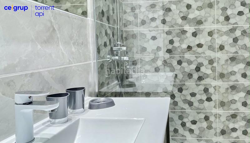 Foto cb94a983-3d31-48bf-a9fc-b767e127f318. Pis amb piscina a l´Estartit poble Estartit