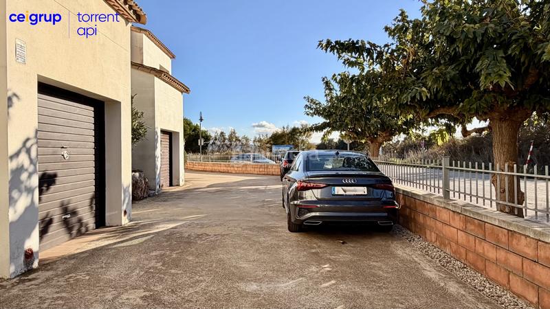 Foto cafe4f54-6826-4e14-80ec-06c7f2cd0230. Reihenhaus mit heizung parking pool in Els Griells Estartit