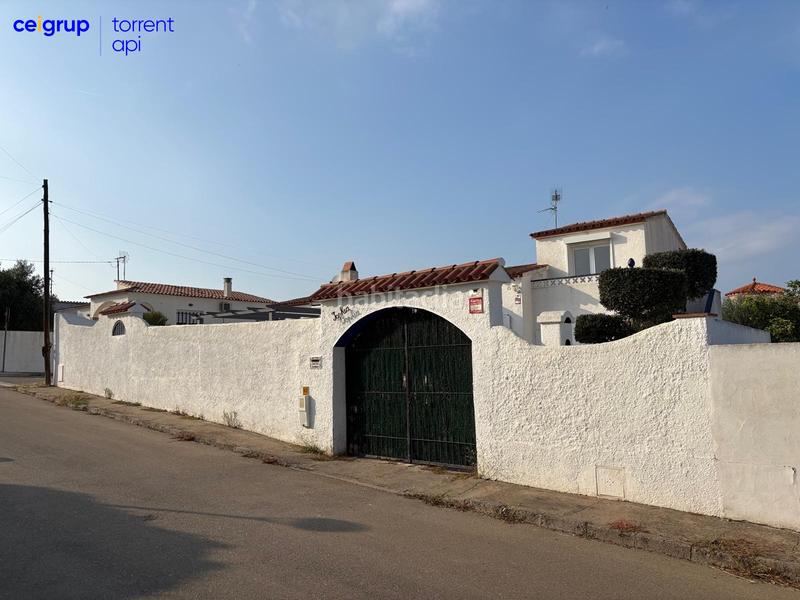 Foto 05b7bc7b-5706-40fe-a816-ebc1d7a8b2aa. House with heating parking pool in Riells Escala (L´)