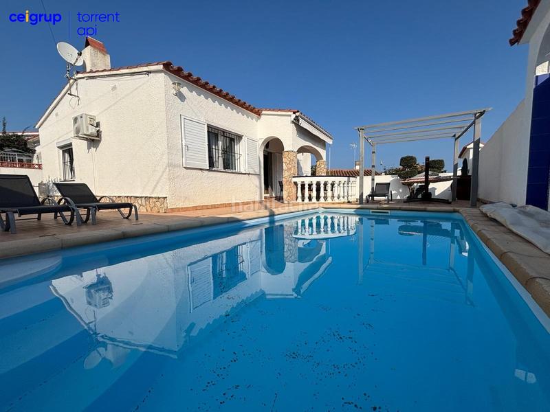 Foto 94203944-9137-4ce5-b4d0-fc4554b0fb3f. House with heating parking pool in Riells Escala (L´)