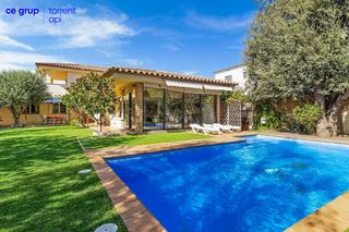 1 190 000 € — Casa en Riells