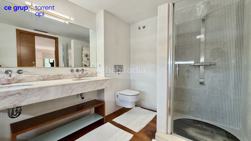 Foto 60d2be15-d221-4cd3-824f-3c5733101f81. Casa amb calefacció aparcament piscina a Riells Escala (L´)
