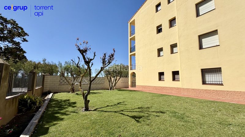 Foto c806f793-fe51-4853-be46-d36ed0a612a1. Pis amb aparcament a l´Estartit poble Estartit