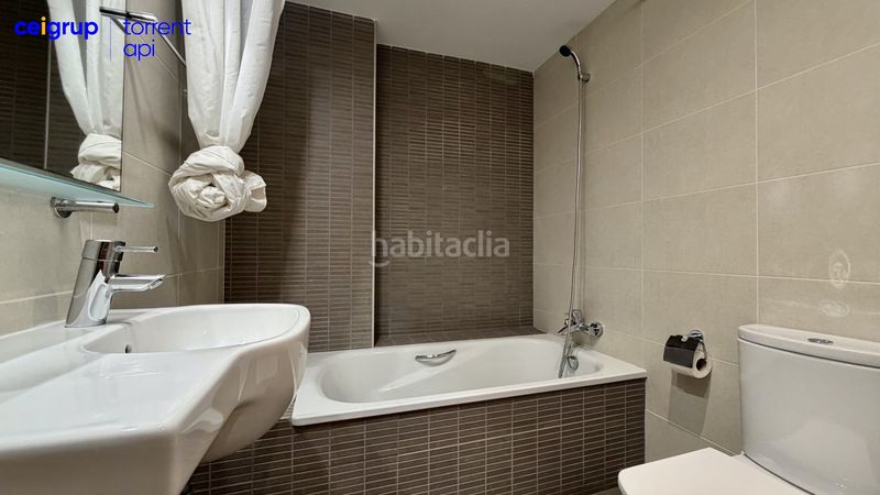Foto 980a74cd-e4bd-45e7-9d43-e103f7c89b0c. Pis amb piscina a l´Estartit poble Estartit