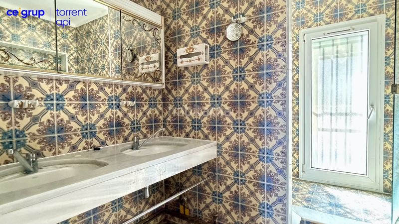 Foto 217a39c0-8f34-4a80-8734-9bd30d1104d8. Casa amb aparcament a l´Estartit poble Estartit
