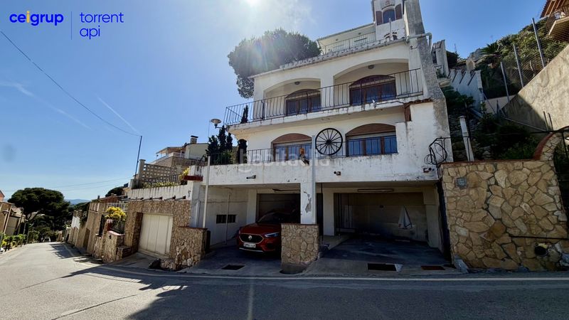 Foto c5649318-726a-487b-be1d-7938cdae7926. Casa amb aparcament a l´Estartit poble Estartit