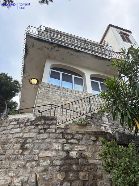 Foto cae92d29-aebd-49fa-ba34-861c0c1ba3ee. Casa amb aparcament a l´Estartit poble Estartit