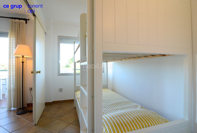 Foto 2045a4c6-04b2-46f2-bb94-3228351092fe. Pis amb piscina a l´Estartit poble Estartit