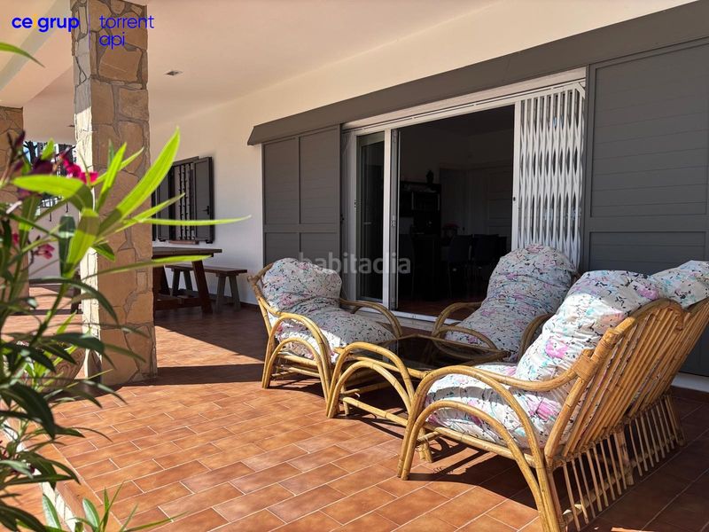 Foto bc49c1e0-6d27-4c81-86ff-3bb7bab8efc7. Casa amb aparcament piscina a Riells Escala (L´)