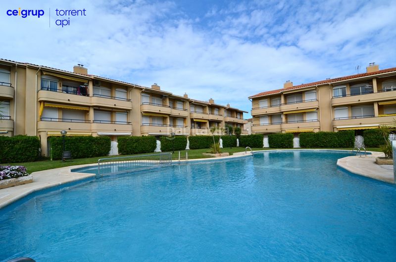 Foto bf0bf8d6-e6c6-45da-9e62-bfe58e7e3166. Pis amb piscina a Els Griells Estartit