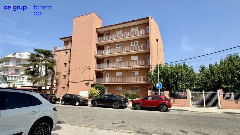 Foto ffda3c13-0863-4c2f-a7c0-f495d6fbee5d. Pis amb aparcament a l´Estartit poble Estartit