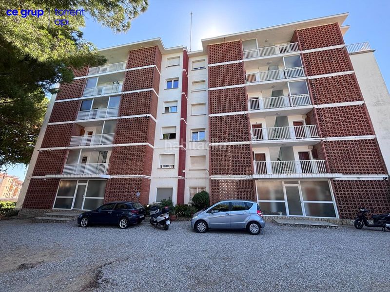 Foto e3fb2949-c8c0-46c1-a3f1-5fdf55edf9e2. Planta baixa amb aparcament a Eixample Residencial Escala (L´)