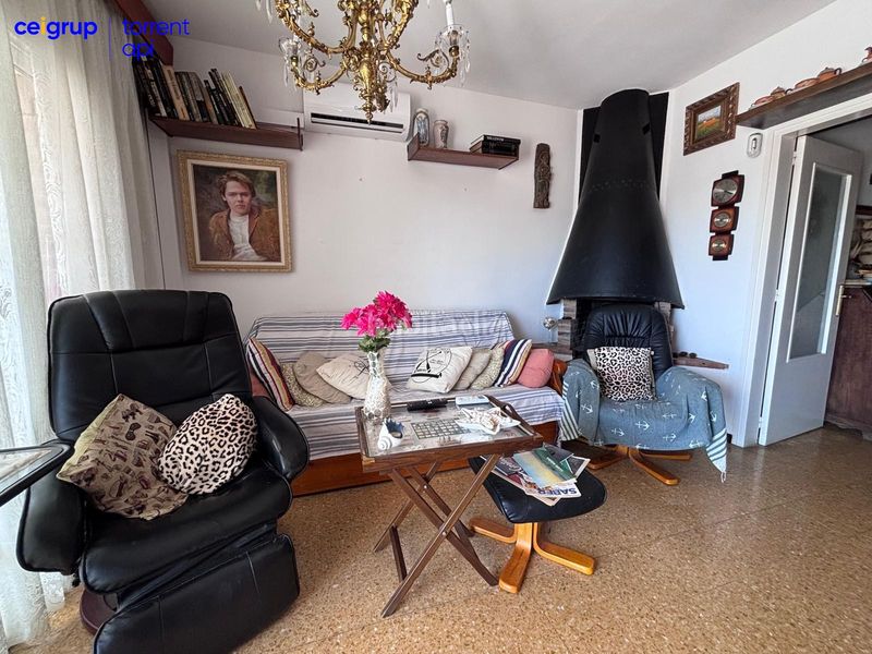 Foto fe3c74bf-dd07-414b-b3a1-5ade4b4d9d78. Planta baixa amb aparcament a Eixample Residencial Escala (L´)