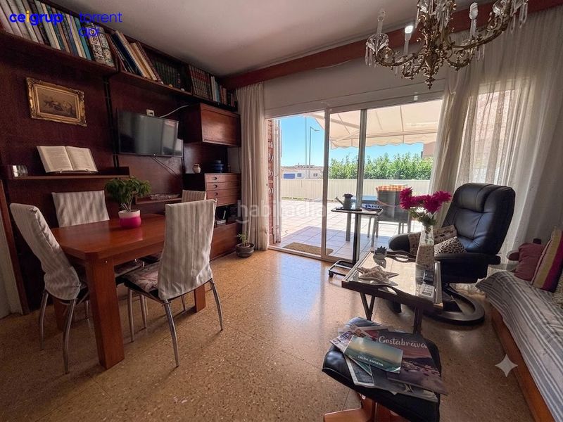 Foto ff5588be-1715-4075-a524-b233443a2d99. Planta baixa amb aparcament a Eixample Residencial Escala (L´)