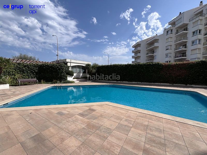 Foto 0abe36da-6d5e-4972-b9d9-79490ece9d6b. Pis amb piscina a Eixample Residencial Escala (L´)