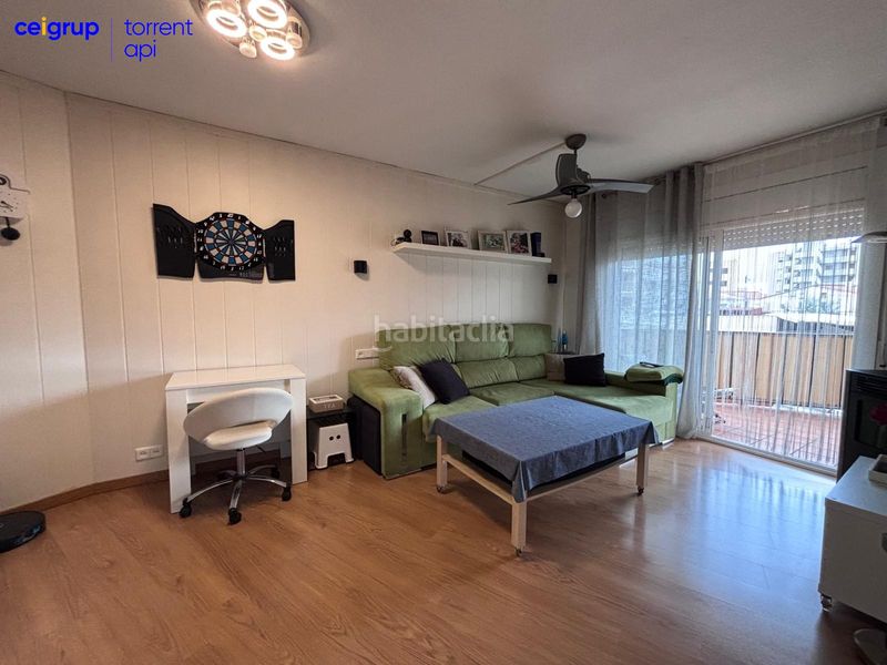 Foto 725b948c-8b41-46c9-9e08-b1c51363fe05. Piso en Riells Escala (L´)