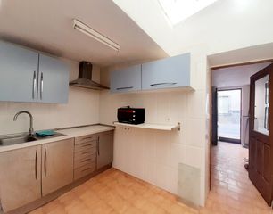 House  Calle de la inmaculada concepción. Casa económica de tres dormitorios